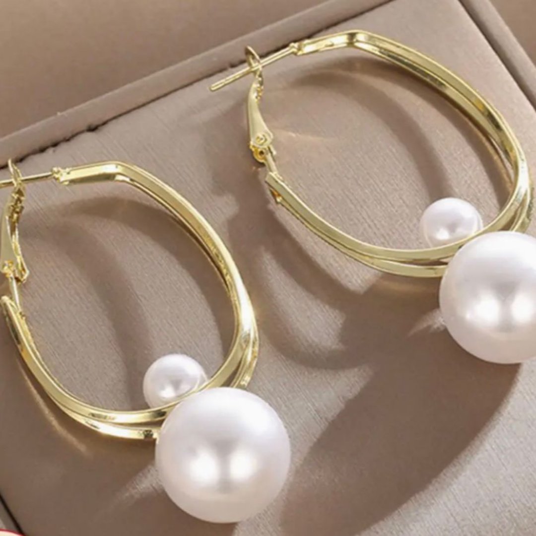 Tessel pearl earrings